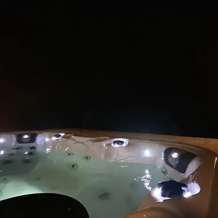 Fjellhytte Med Inn-ut *